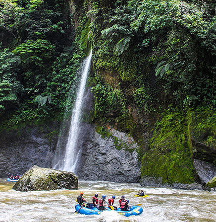 White-water-rafting-Pacuare-Costa-Rica